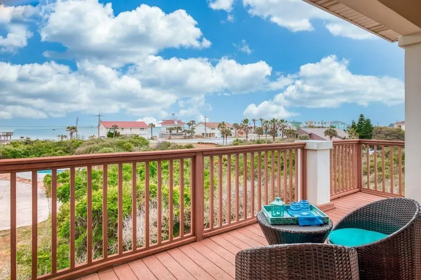 Tuckers Hideaway at Seagate - Image 1