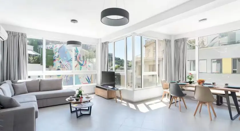 Chic New Apt with Acropolis View in Monastiraki - Image 1