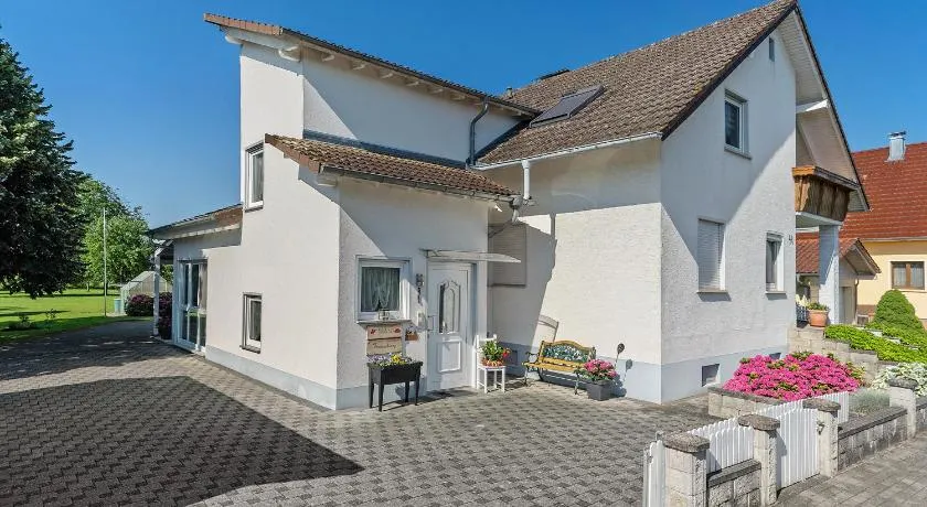 Appartement Viola à Schwanau avec terrasse privée, jardin commun et Wi-Fi - Image 1
