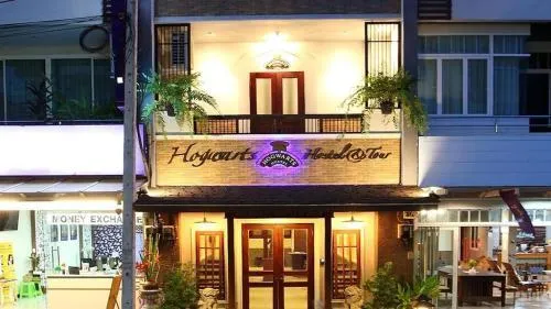 Hogwortz Hostel & Tour - Image 1