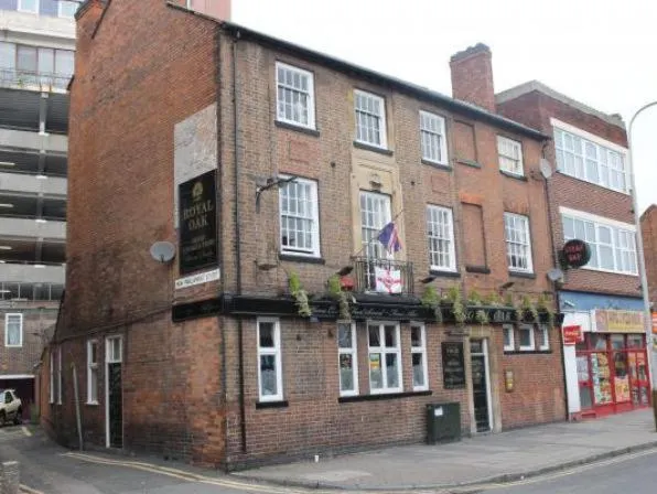 Royal Oak Hotel - Image 1