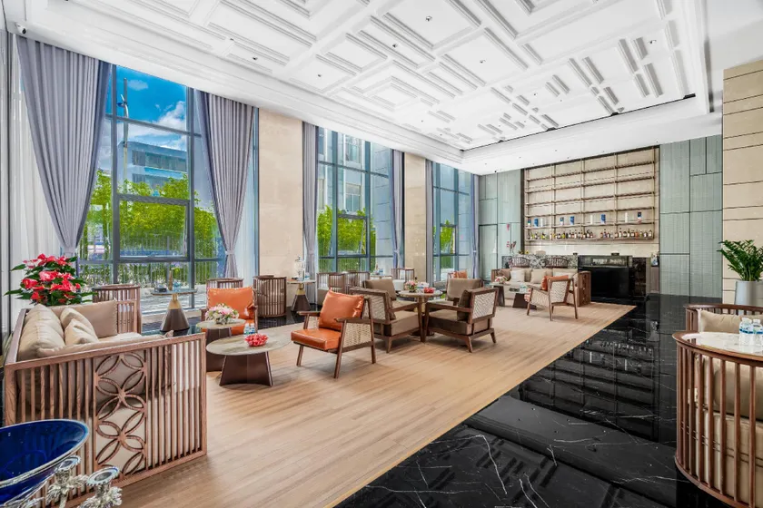 M Hotel - Image 1