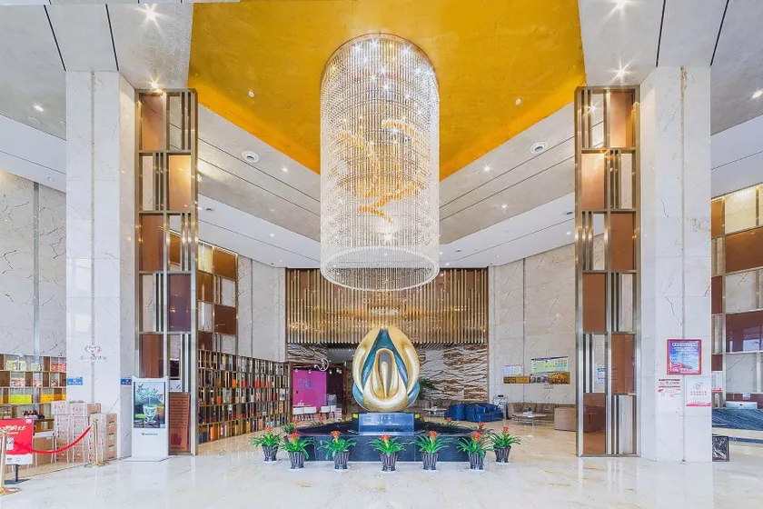 Yameisi International Hotel - Image 1