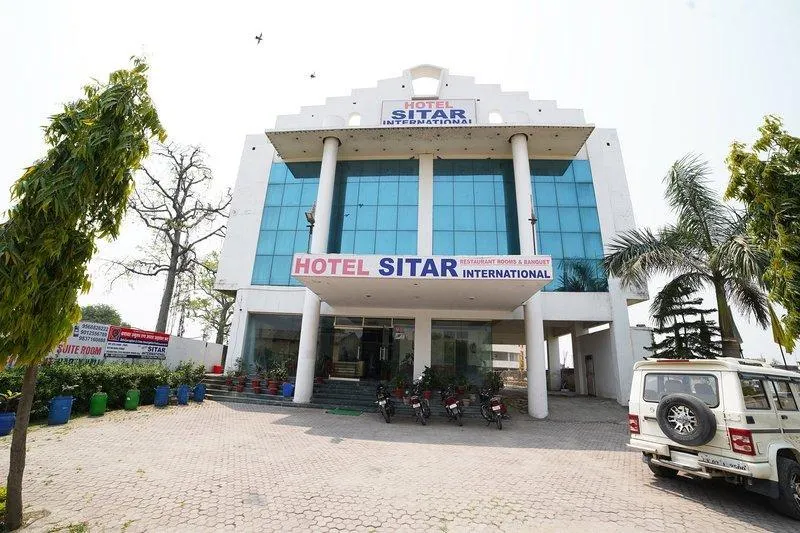 OYO 37021 Hotel Sitar International - Image 1