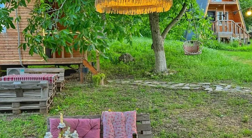 Teo's Cottages - Image 1