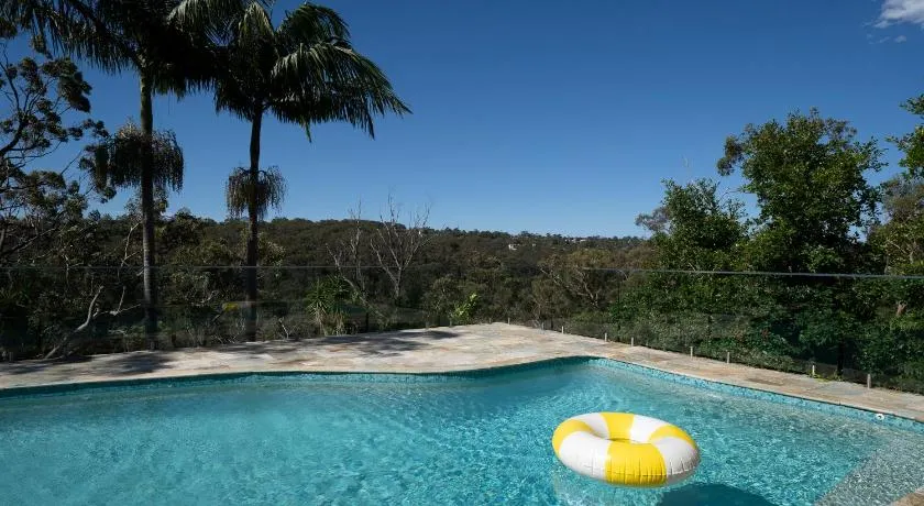 Garigal Retreat with Pool access - Image 1