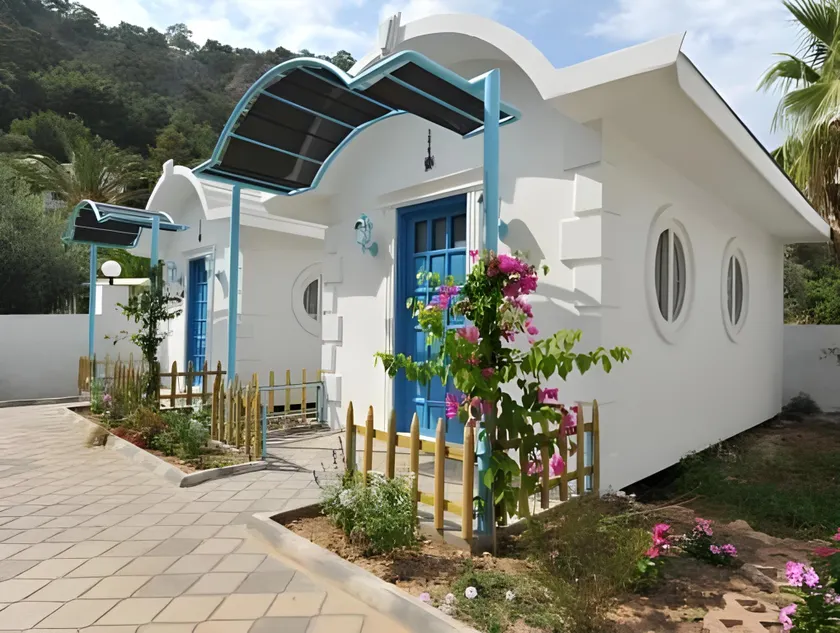 Sunmed Lodge - Image 1