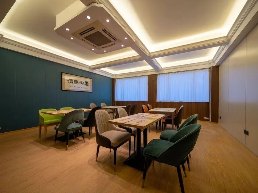 Dynasty Boutique Hotel - Image 1