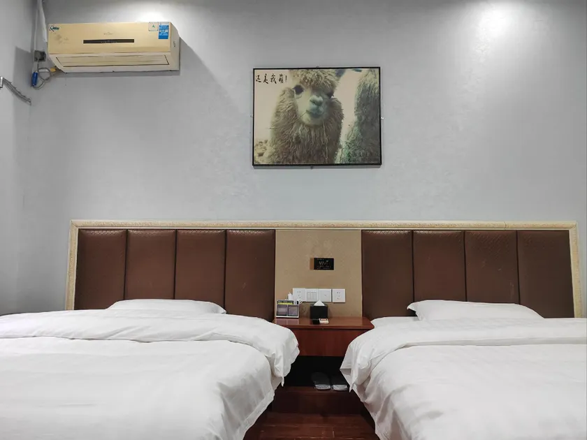 Aishang Theme Hotel (Fengdu Ghost City Branch) - Image 1