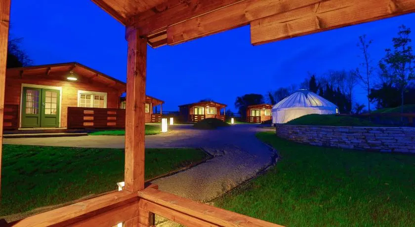 Giltraps Townhouse & Glamping - Image 1