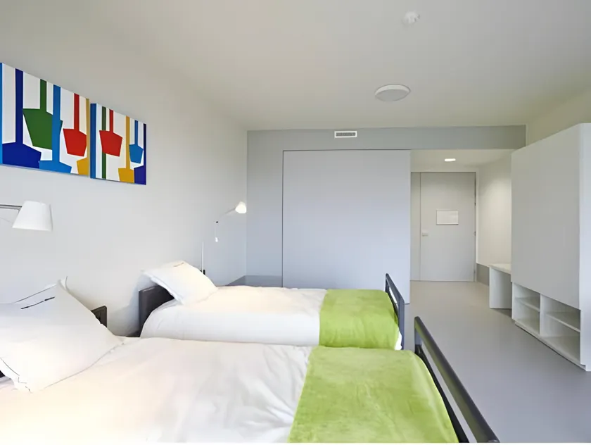 Hotel Middelpunt - Gratis Parking - Ontbijt inbegrepen! - Image 1
