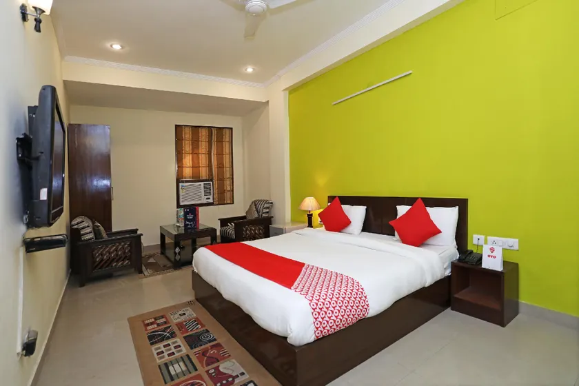 OYO 2797 Hotel Shalom Residency - Image 1