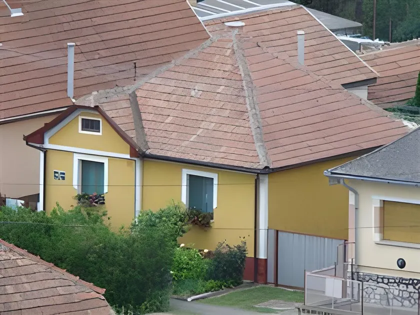 Jázmin Apartmanház - Image 1