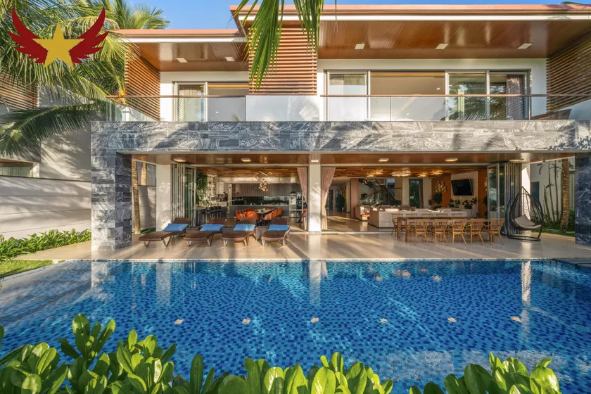 Villa 8 Bedroom Beachfront The Five Villas Da Nang - Image 1