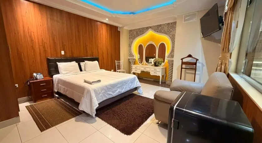 Hotel Troya - Image 1