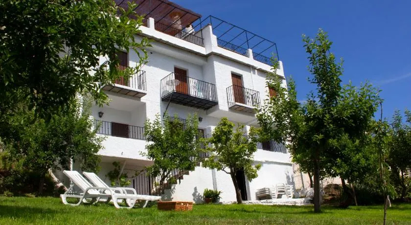 Puerta Bubión Apartamentos - Image 1