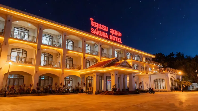 Sakura Hotel - Image 1