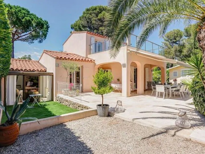 Lavish Villa in Mouans-Sartoux with Sauna - Image 1