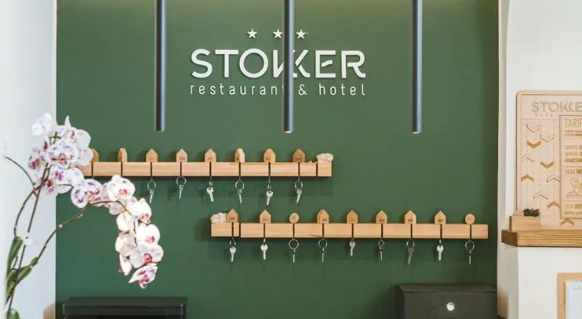 Stokker Hotel - Image 1