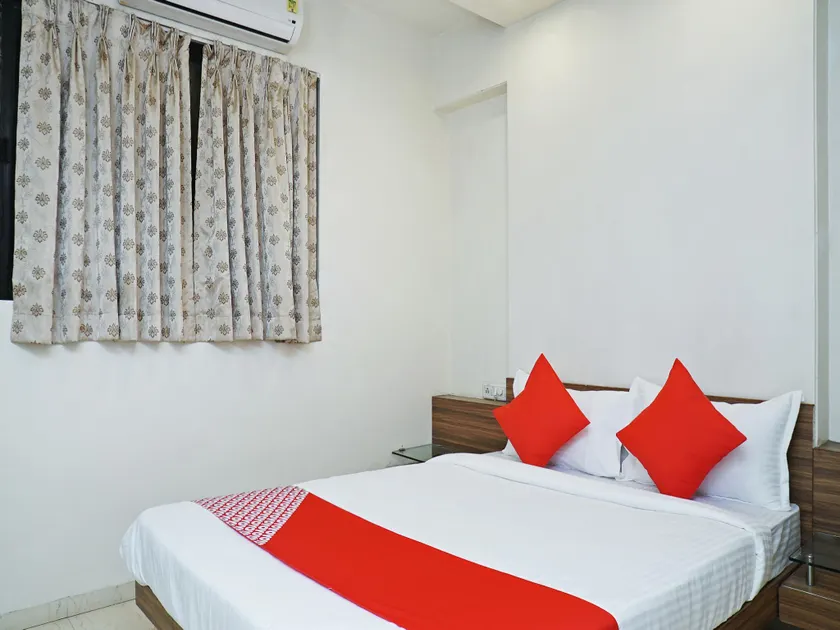 OYO 26205 Hotel Sahara - Image 1