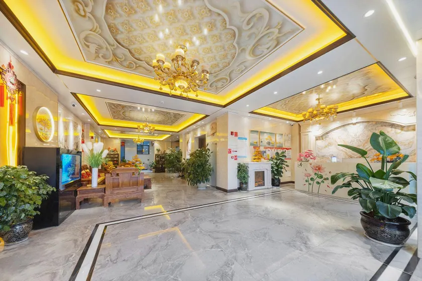 Yiya Business Hotel (Yiliang North Station Branch) - Image 1