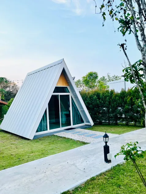 Naikhao Cafe and Resort - Image 1