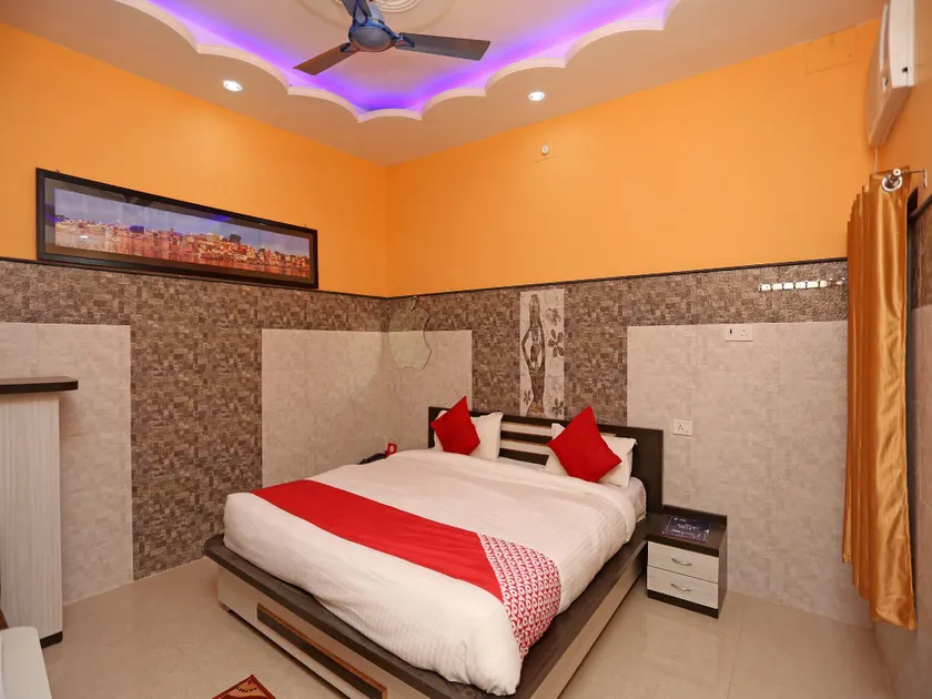 Hotel Bachchan Palace - Image 1