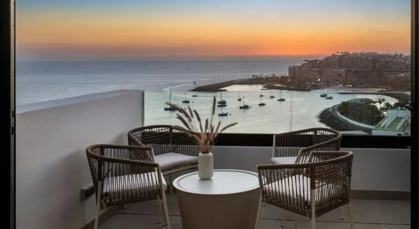 Palmera Sea View - Image 1