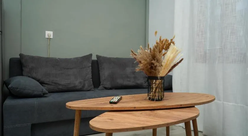 Bougainvillea Loft - Image 1