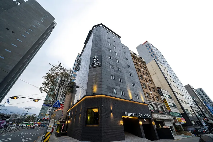 Hotel Classy - Image 1