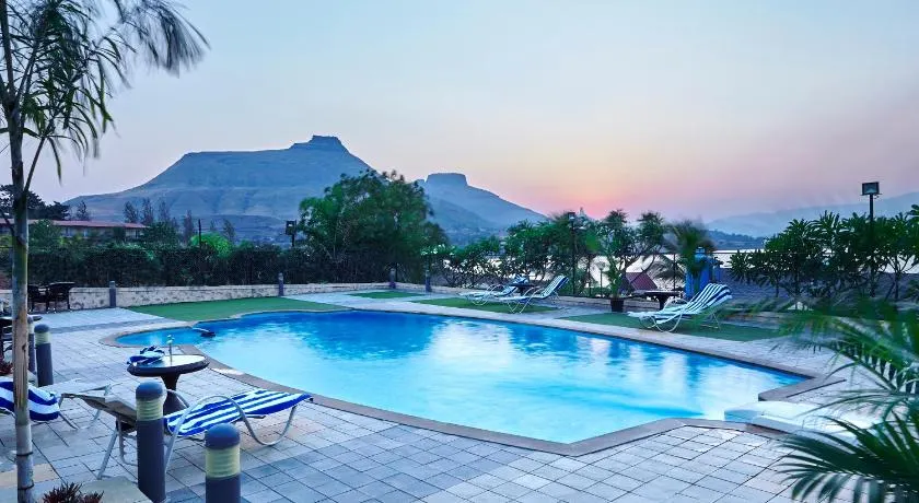 Savana Lake Resort - Image 1