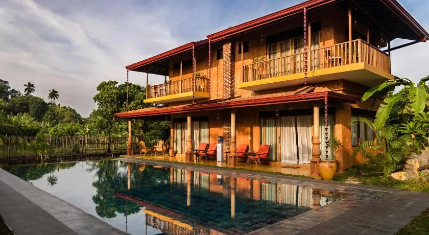 D Canal House - Image 1