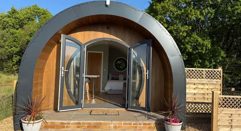 Luxury Glamping Pods with private Hot Tubs - Dog Friendly - Image 1