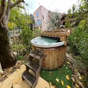 À l'ombre du mûrier - Image 1