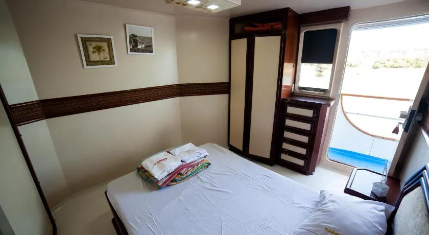 Tapri - Hotel Flutuante - Image 1