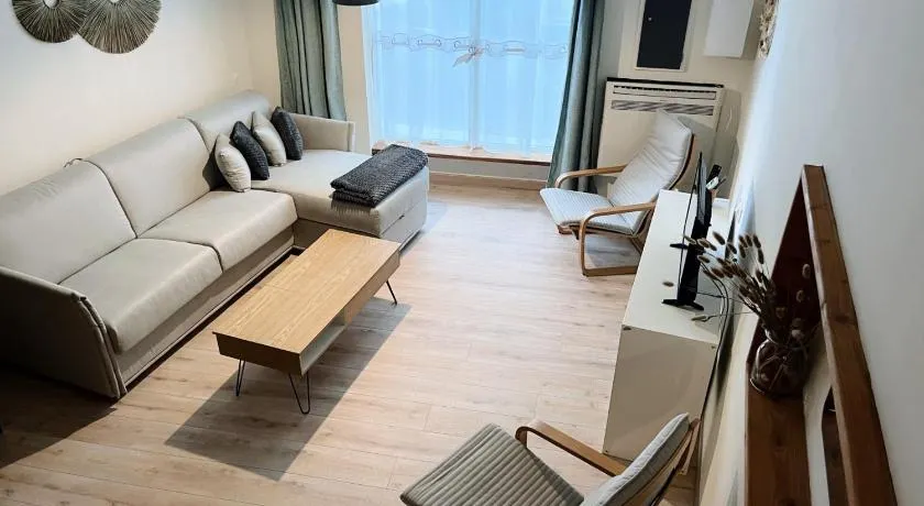 Casa - Image 1