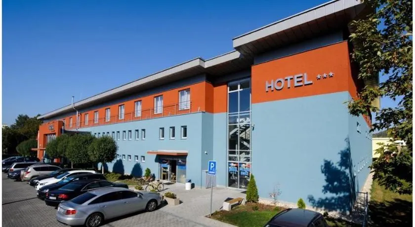 Hotel Mariana Gaborika - Image 1