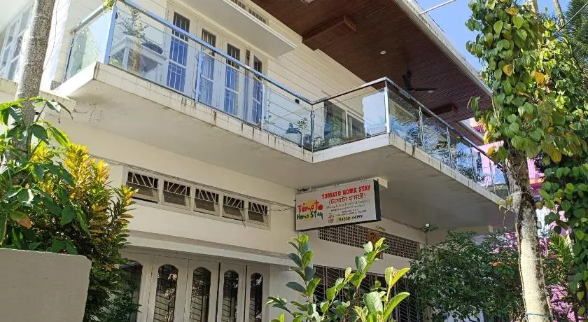 Tomato home stay - Image 1