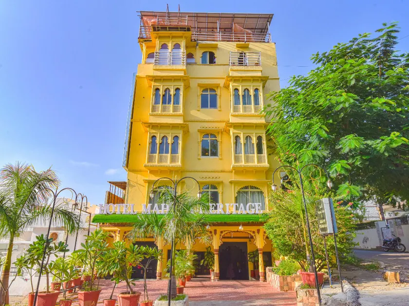 Hotel Mahima Heritage near Fateh Sagar Lake - Image 1
