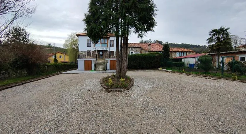 El Pino - Image 1