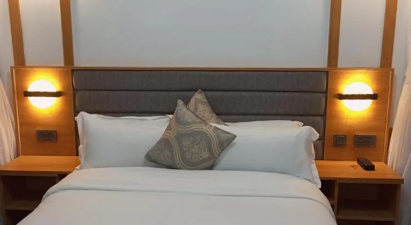 Hotel Camara - Image 1