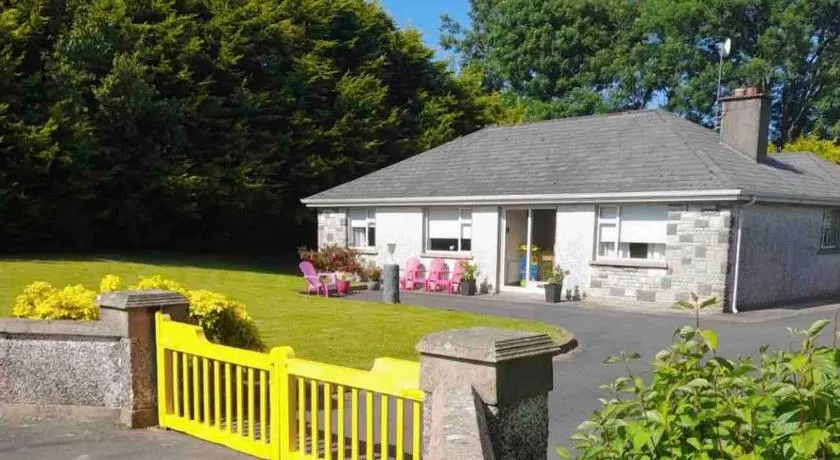 Sunny South East Holiday Home - Image 1