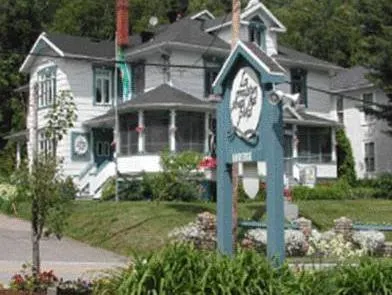 Auberge la maison sous les pins - Image 1