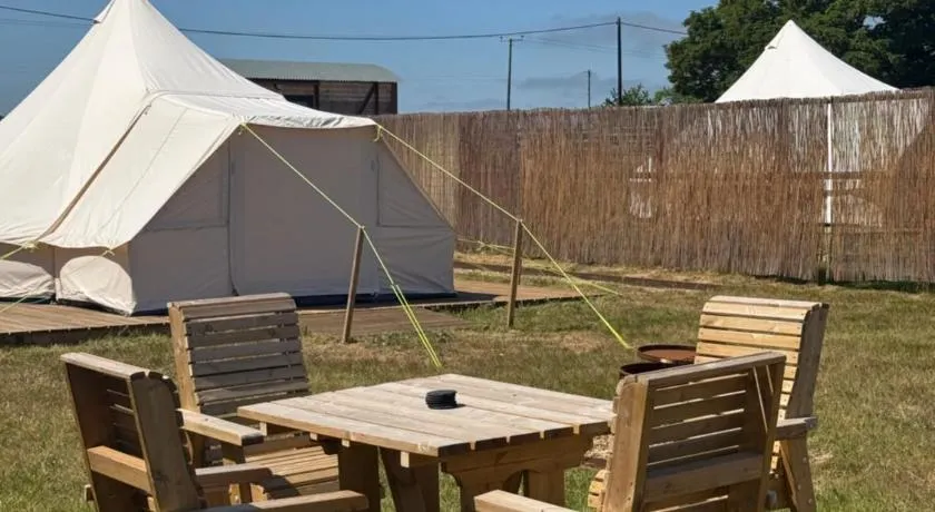Hill Fruit Farm Glamping - Image 1