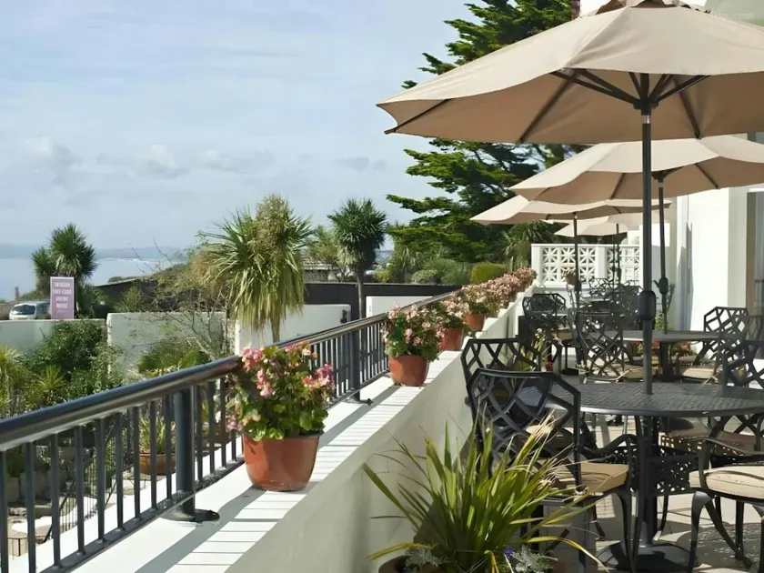 Bournemouth East Cliff by Belvilla - Image 1
