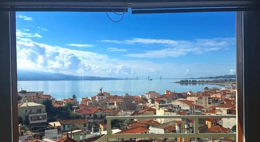 360ᵒ Lepanto Apartment - Image 1