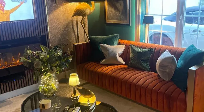Cosy Cottage Central Bawtry - 2 Bedroom - High End Furnishings - Image 1