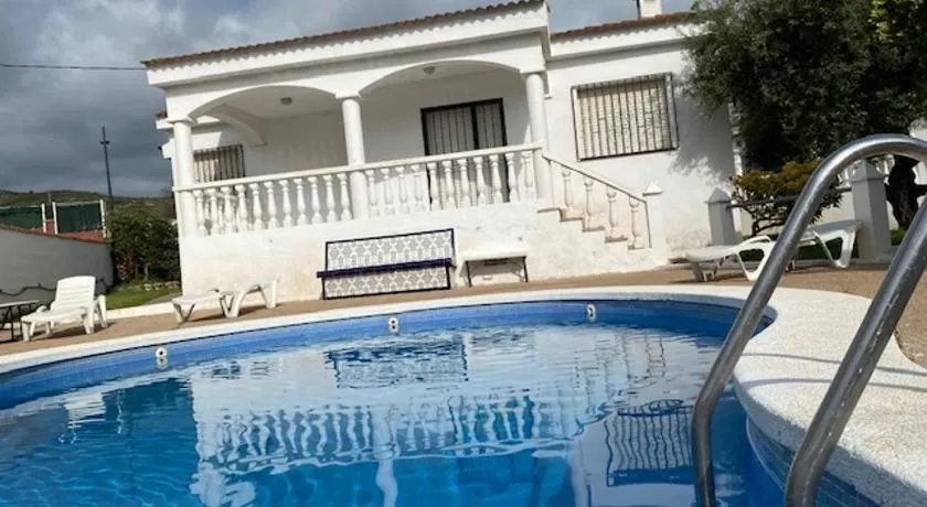 LES ILLES PEÑISCOLA - Image 1