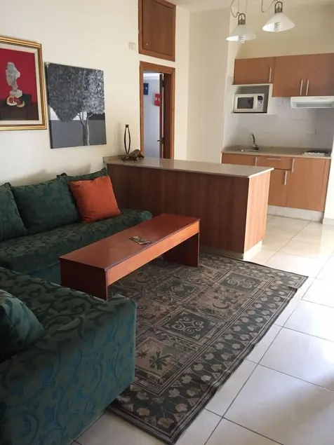 Leone Residence - Image 1