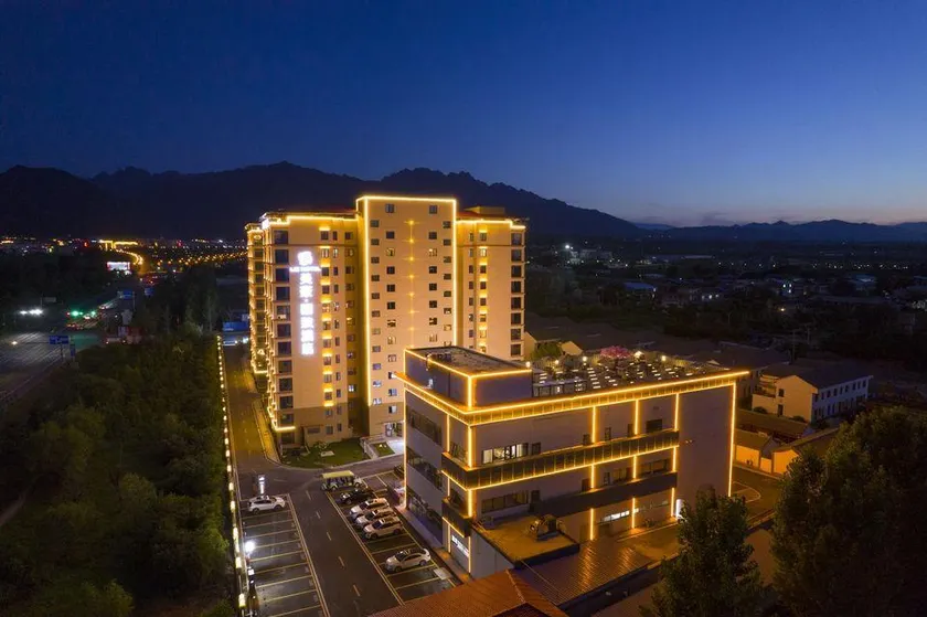 MEHOOD LESTIE Hotel Taibaishan - Image 1